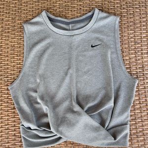 Gray Nike Crop-top (large)